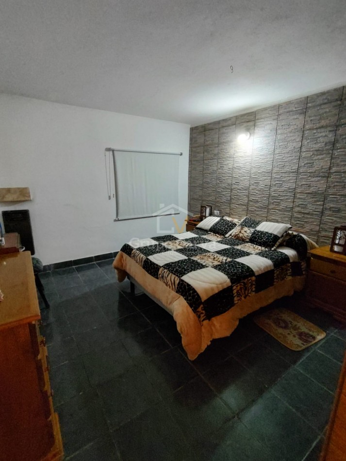 Casa con departamentos