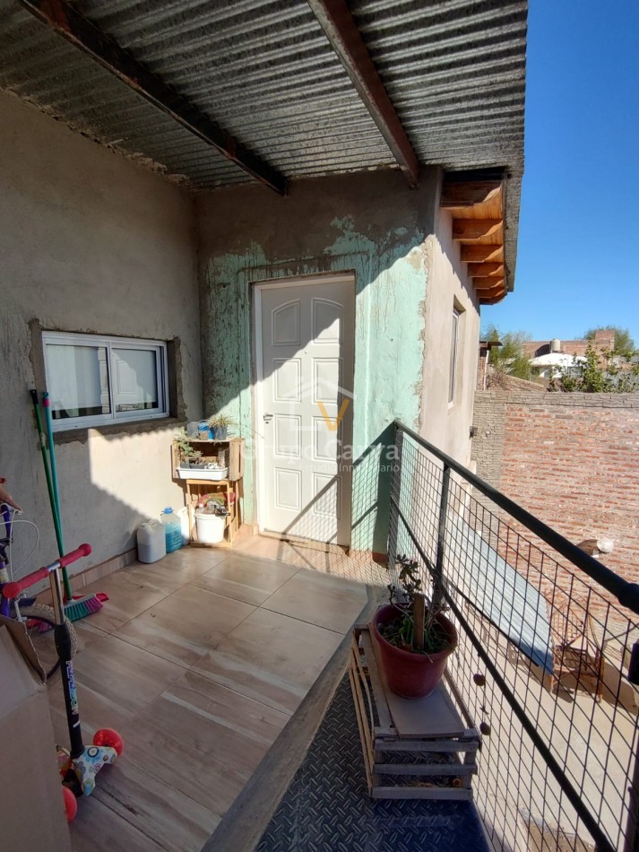 Casa con departamentos