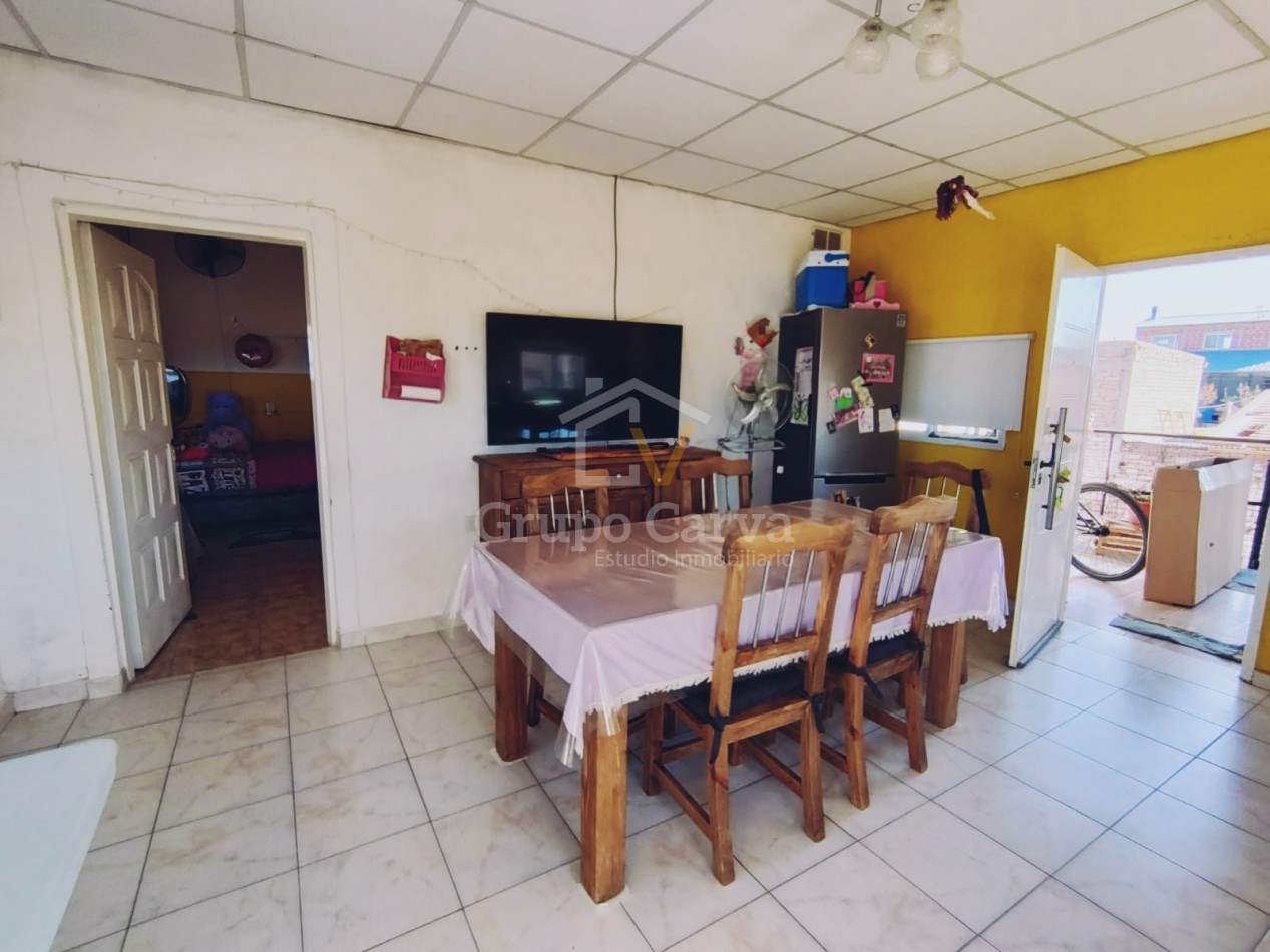 Casa con departamentos