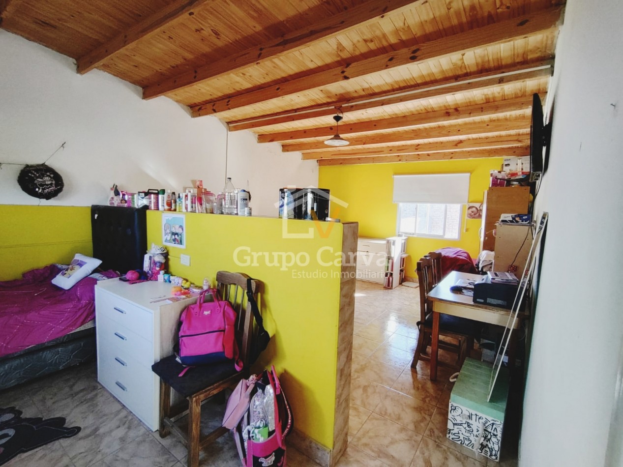 Casa con departamentos