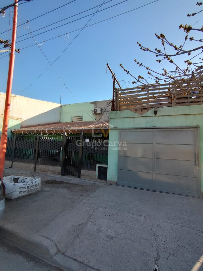 Casa con departamentos